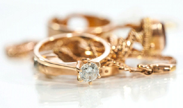 How to Clean Gold Jewelry