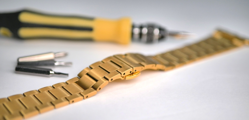 Watch band with repair tools