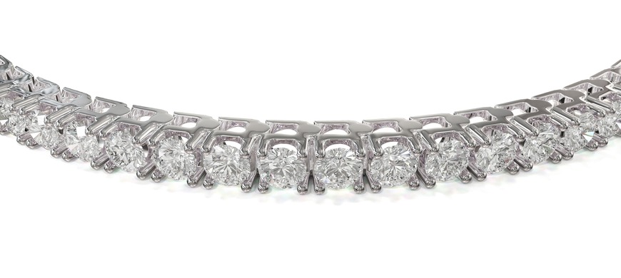 Diamond tennis chain close up