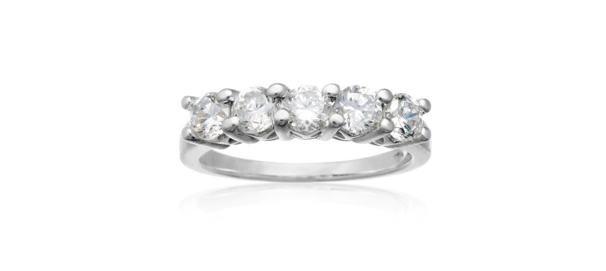 Half eternity ring
