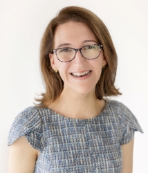 Headshot of Jennifer Markas