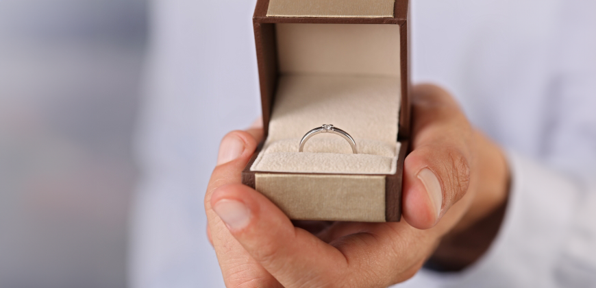 Men's engagement ring in a box