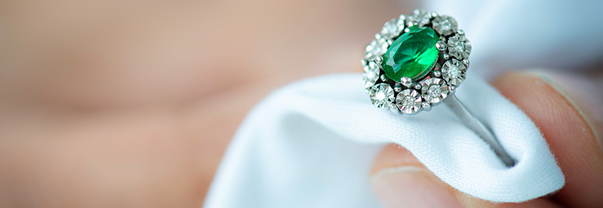 cleaning emerald and diamond ring