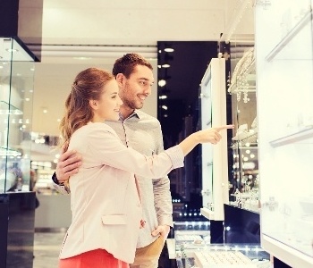 Couple looking at jewerly