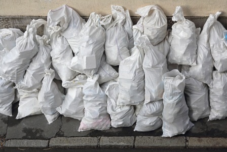 loss_prevention_audit_housekeeping_clear_trash_bag.jpg