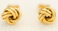 How to tell if gold is real