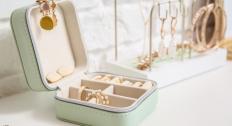Jewelry box and hangers