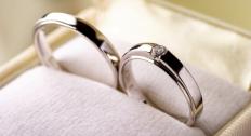 Two wedding bands in a box