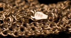 Gold chain with a 999 hallmark