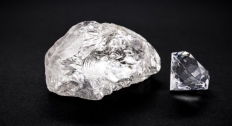 Picture of a raw diamond next to a cut diamond