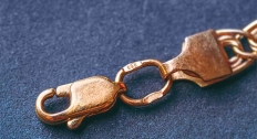 585 gold stamped bracelet clasp