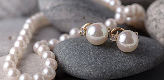 How to clean pearls